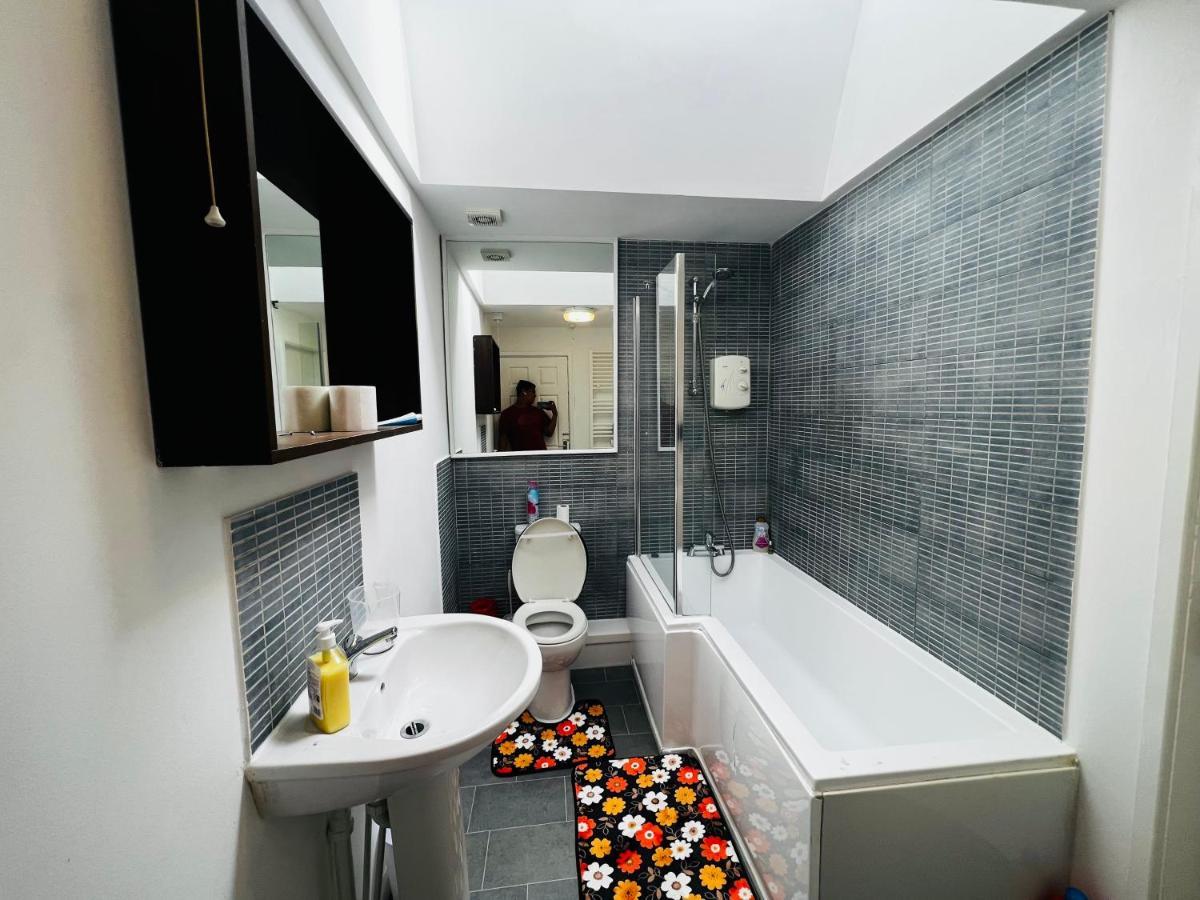 Liberty Inn Room With Sharing Toilet And Kitchen Liverpool Exterior foto