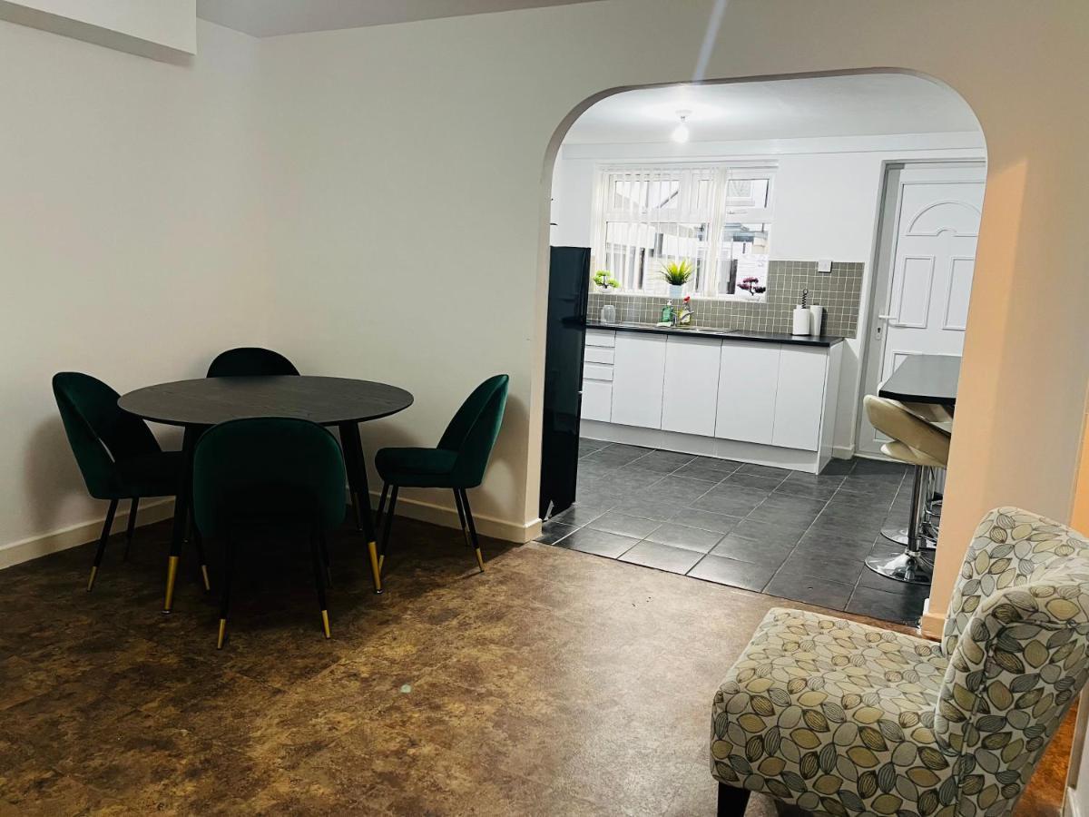 Liberty Inn Room With Sharing Toilet And Kitchen Liverpool Exterior foto